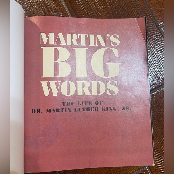 Martin Luther King Paperback Book - Picture 3 of 10